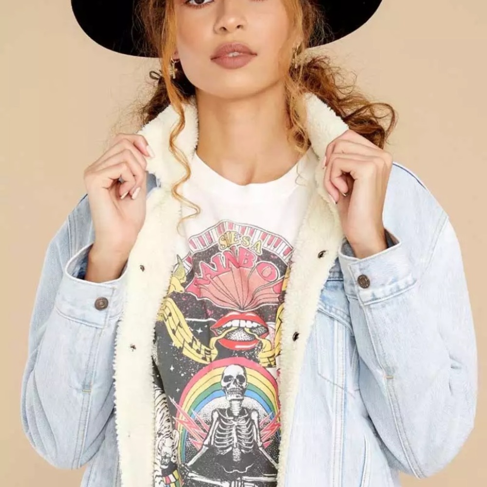 SOLD OUT Boho She’s A Rainbow Dreamland White Graphic Tee - Picture 2 of 8